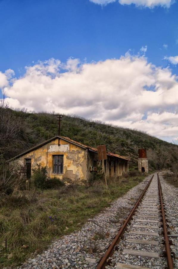 Hotel Isaraiko Spiti Agia Theodora Isaris Zewnętrze zdjęcie
