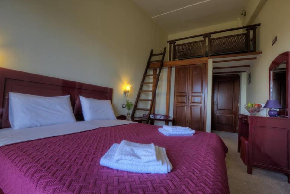 Hotel Isaraiko Spiti Agia Theodora Isaris Zewnętrze zdjęcie