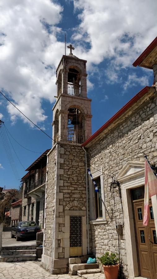 Hotel Isaraiko Spiti Agia Theodora Isaris Zewnętrze zdjęcie