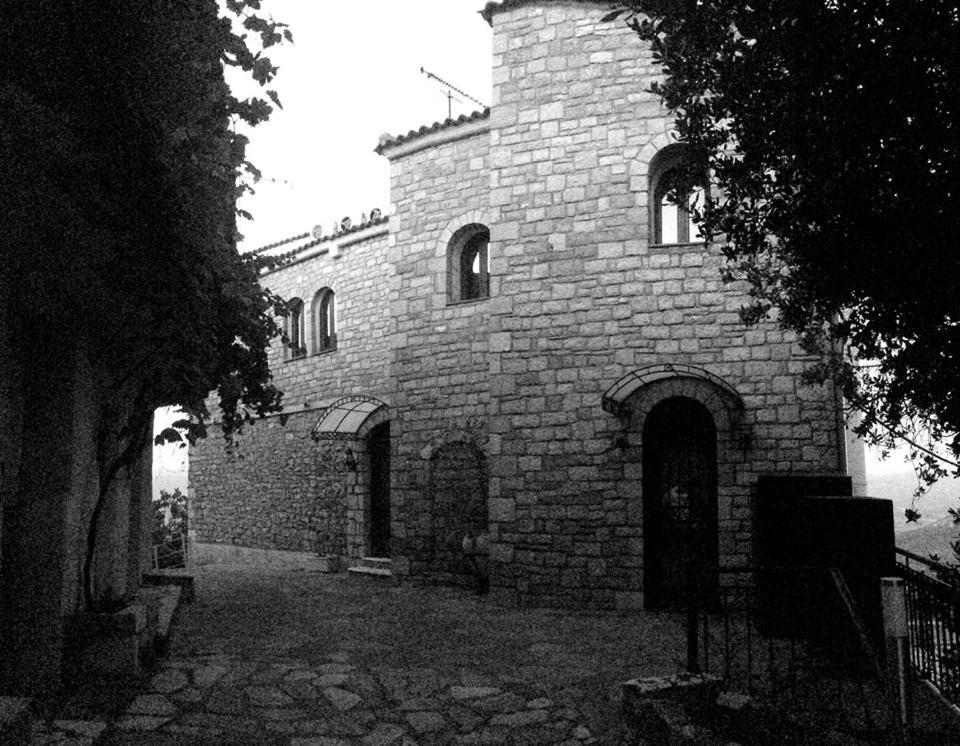 Hotel Isaraiko Spiti Agia Theodora Isaris Zewnętrze zdjęcie