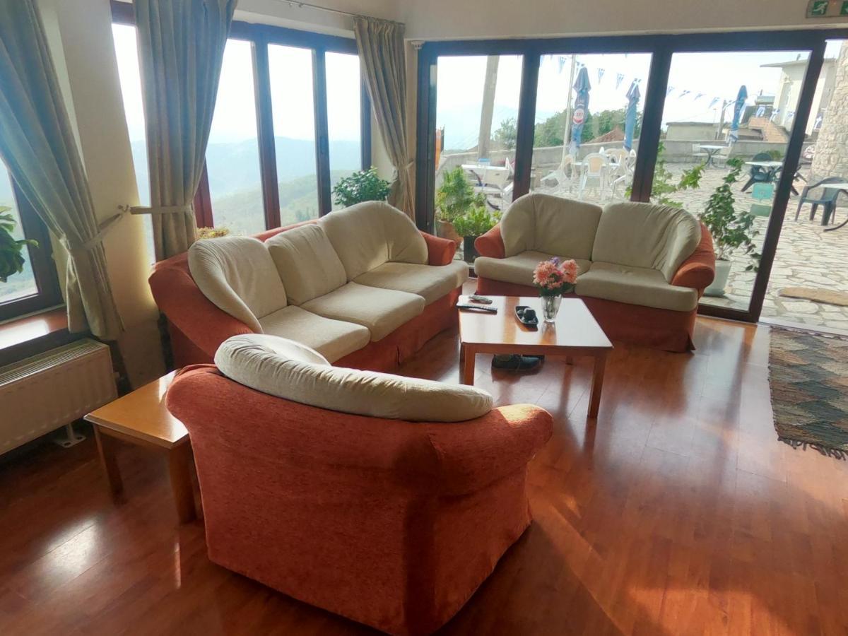 Hotel Isaraiko Spiti Agia Theodora Isaris Zewnętrze zdjęcie