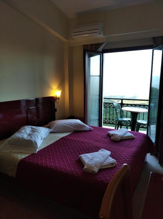 Hotel Isaraiko Spiti Agia Theodora Isaris Zewnętrze zdjęcie