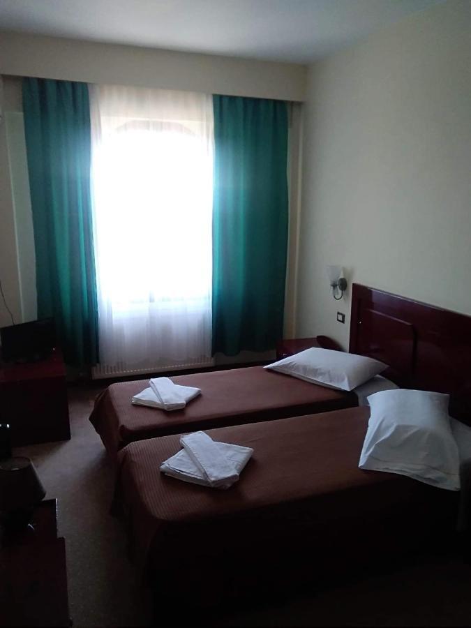 Hotel Isaraiko Spiti Agia Theodora Isaris Zewnętrze zdjęcie