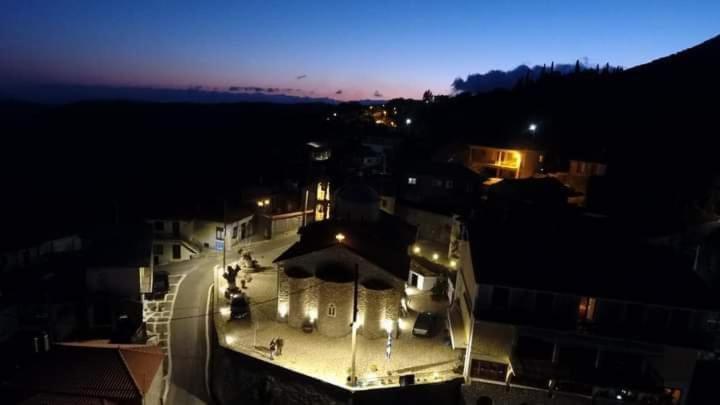 Hotel Isaraiko Spiti Agia Theodora Isaris Zewnętrze zdjęcie